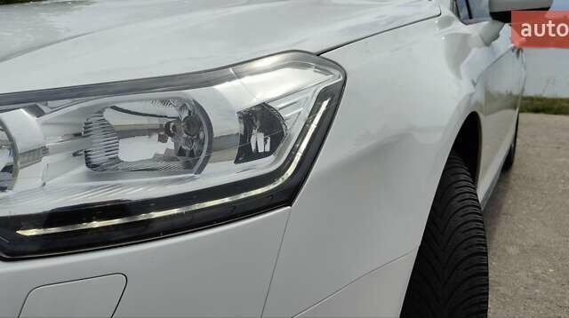 Белый Ситроен С5, объемом двигателя 2 л и пробегом 219 тыс. км за 8299 $, фото 8 на Automoto.ua