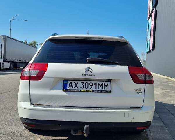 Белый Ситроен С5, объемом двигателя 1.6 л и пробегом 345 тыс. км за 8600 $, фото 8 на Automoto.ua