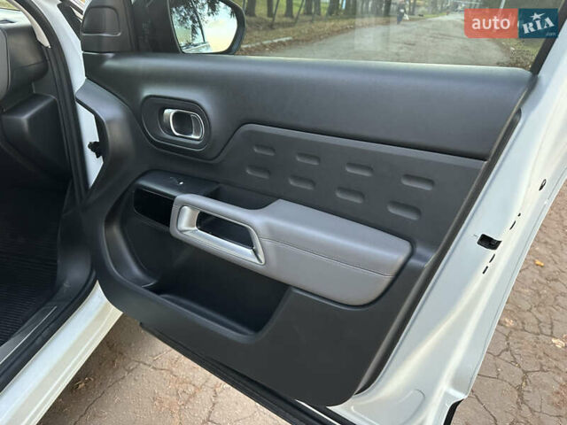 Білий Сітроен С5, об'ємом двигуна 1.5 л та пробігом 197 тис. км за 18700 $, фото 39 на Automoto.ua