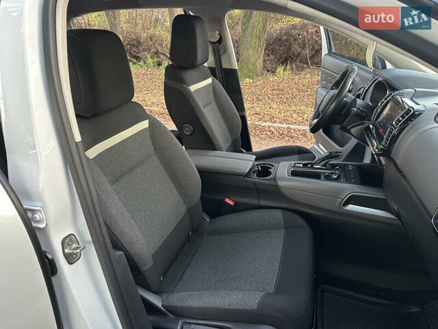 Білий Сітроен С5, об'ємом двигуна 1.5 л та пробігом 197 тис. км за 18700 $, фото 33 на Automoto.ua