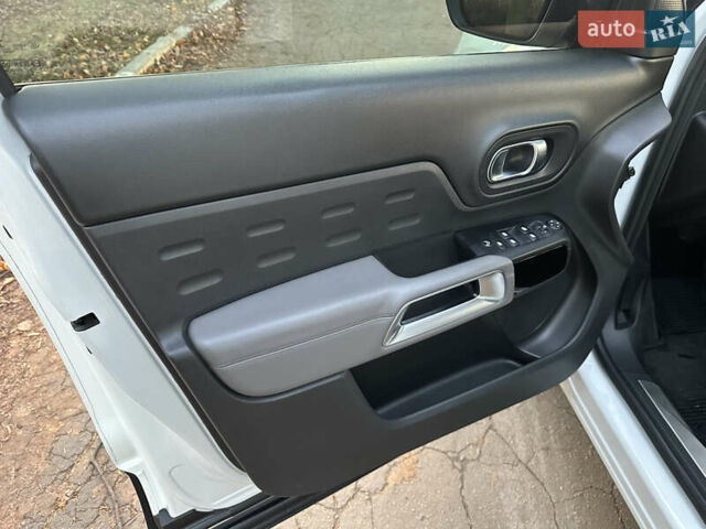 Білий Сітроен С5, об'ємом двигуна 1.5 л та пробігом 197 тис. км за 18700 $, фото 37 на Automoto.ua