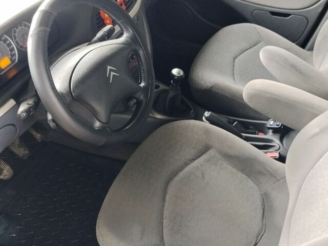 Бежевый Ситроен С5, объемом двигателя 2 л и пробегом 335 тыс. км за 3650 $, фото 6 на Automoto.ua