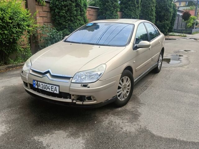 Бежевий Сітроен С5, об'ємом двигуна 2 л та пробігом 255 тис. км за 2500 $, фото 1 на Automoto.ua