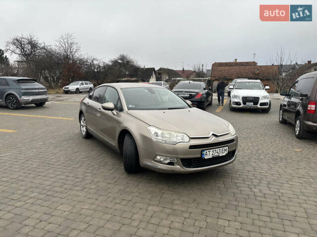 Бежевый Ситроен С5, объемом двигателя 2 л и пробегом 214 тыс. км за 5600 $, фото 8 на Automoto.ua