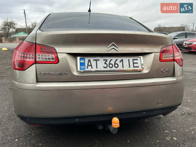 Бежевый Ситроен С5, объемом двигателя 2 л и пробегом 240 тыс. км за 4950 $, фото 6 на Automoto.ua