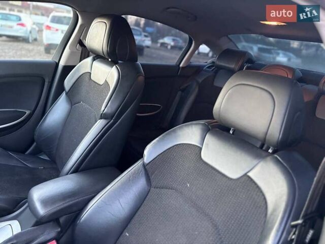 Бежевый Ситроен С5, объемом двигателя 2 л и пробегом 213 тыс. км за 5499 $, фото 12 на Automoto.ua