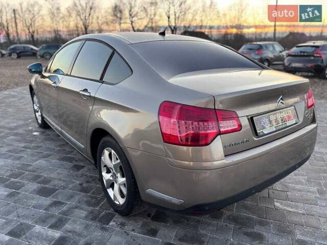 Бежевый Ситроен С5, объемом двигателя 2 л и пробегом 213 тыс. км за 5499 $, фото 5 на Automoto.ua