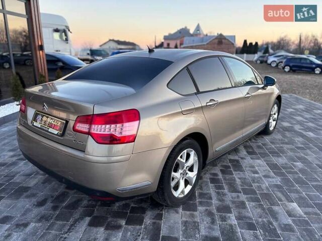 Бежевый Ситроен С5, объемом двигателя 2 л и пробегом 213 тыс. км за 5499 $, фото 7 на Automoto.ua