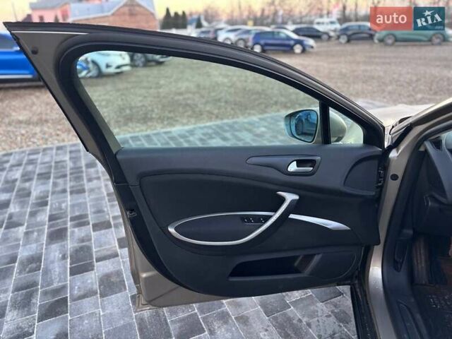 Бежевый Ситроен С5, объемом двигателя 2 л и пробегом 213 тыс. км за 5499 $, фото 10 на Automoto.ua