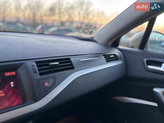 Бежевый Ситроен С5, объемом двигателя 2 л и пробегом 213 тыс. км за 5499 $, фото 15 на Automoto.ua