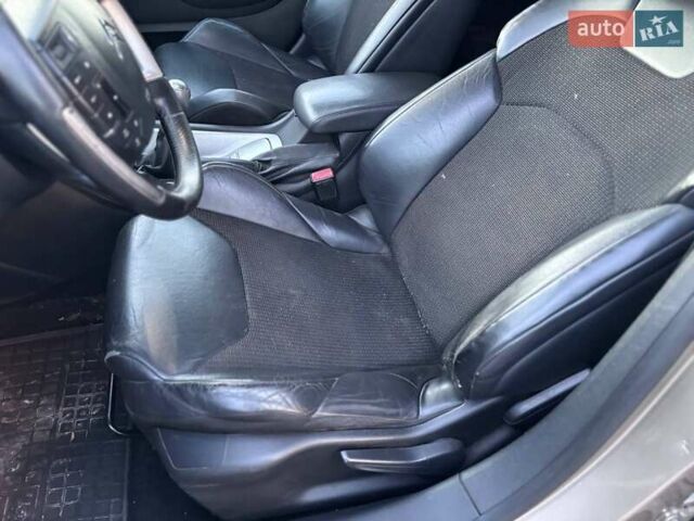 Бежевый Ситроен С5, объемом двигателя 2 л и пробегом 213 тыс. км за 5499 $, фото 11 на Automoto.ua