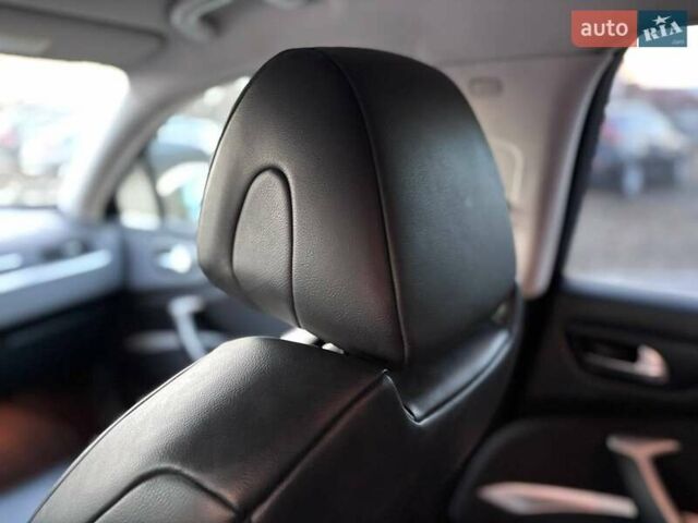 Бежевый Ситроен С5, объемом двигателя 2 л и пробегом 213 тыс. км за 5499 $, фото 23 на Automoto.ua