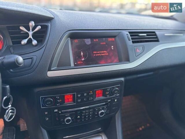 Бежевый Ситроен С5, объемом двигателя 2 л и пробегом 213 тыс. км за 5499 $, фото 13 на Automoto.ua