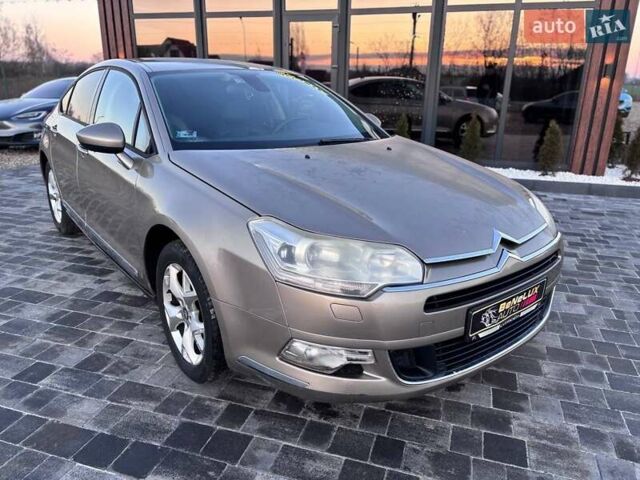 Бежевый Ситроен С5, объемом двигателя 2 л и пробегом 213 тыс. км за 5499 $, фото 1 на Automoto.ua