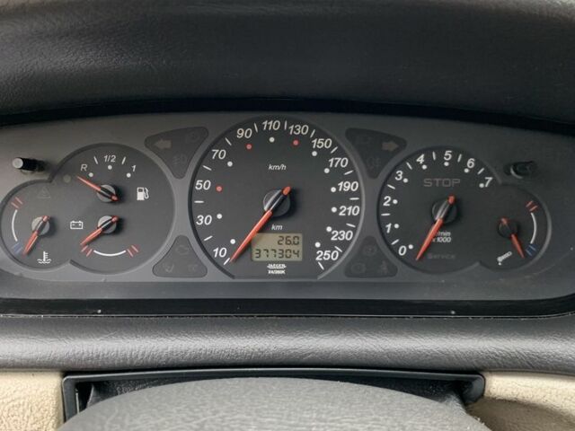 Бежевый Ситроен С5, объемом двигателя 2 л и пробегом 375 тыс. км за 3200 $, фото 15 на Automoto.ua