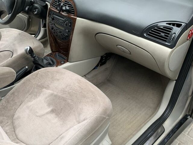 Бежевый Ситроен С5, объемом двигателя 2 л и пробегом 375 тыс. км за 3200 $, фото 10 на Automoto.ua