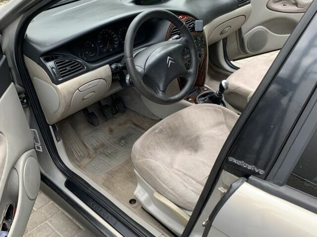 Бежевый Ситроен С5, объемом двигателя 2 л и пробегом 375 тыс. км за 3200 $, фото 12 на Automoto.ua