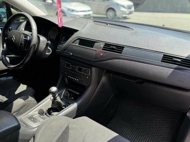 Бежевий Сітроен С5, об'ємом двигуна 2 л та пробігом 294 тис. км за 7850 $, фото 14 на Automoto.ua