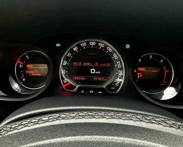 Бежевый Ситроен С5, объемом двигателя 2 л и пробегом 168 тыс. км за 10500 $, фото 35 на Automoto.ua