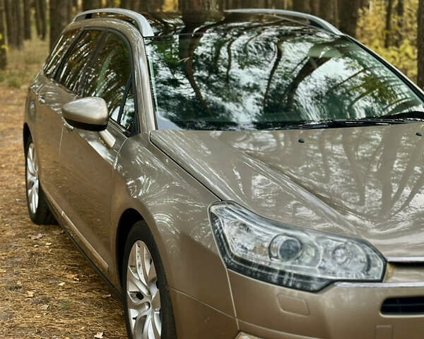 Бежевый Ситроен С5, объемом двигателя 2 л и пробегом 168 тыс. км за 10500 $, фото 13 на Automoto.ua