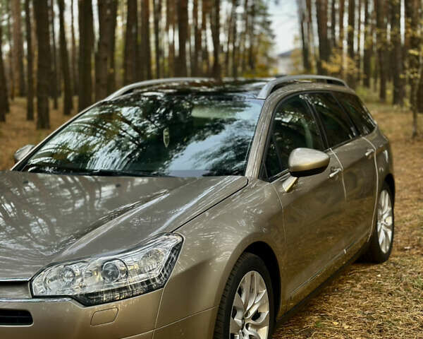 Бежевый Ситроен С5, объемом двигателя 2 л и пробегом 168 тыс. км за 10500 $, фото 12 на Automoto.ua