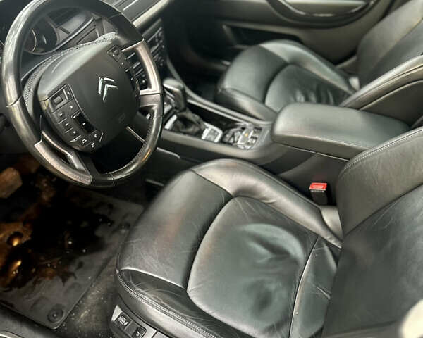 Бежевый Ситроен С5, объемом двигателя 2 л и пробегом 168 тыс. км за 10500 $, фото 21 на Automoto.ua