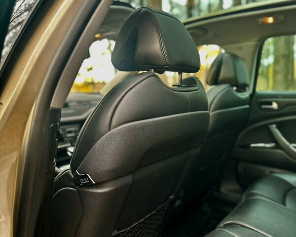 Бежевый Ситроен С5, объемом двигателя 2 л и пробегом 168 тыс. км за 10500 $, фото 18 на Automoto.ua