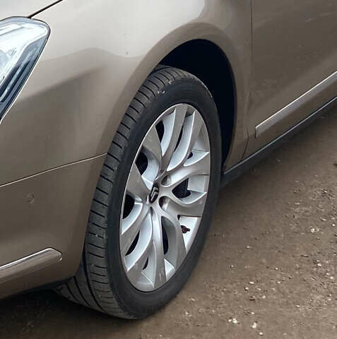 Бежевий Сітроен С5, об'ємом двигуна 2 л та пробігом 150 тис. км за 11300 $, фото 42 на Automoto.ua