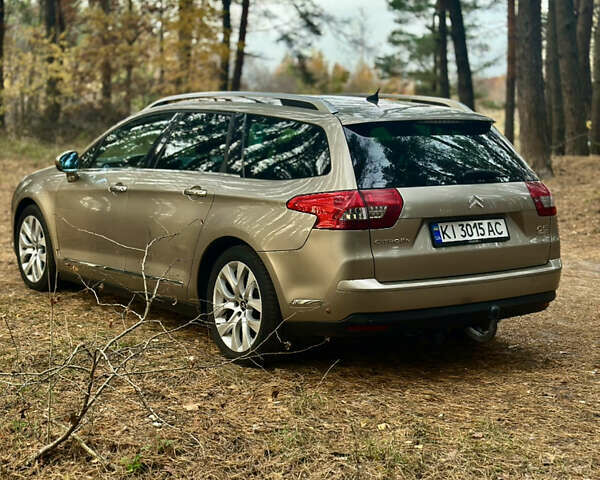 Бежевый Ситроен С5, объемом двигателя 2 л и пробегом 168 тыс. км за 10500 $, фото 2 на Automoto.ua