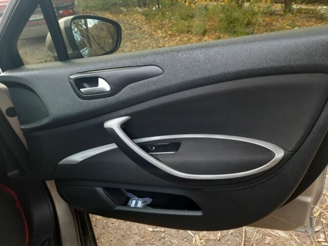 Бежевий Сітроен С5, об'ємом двигуна 0 л та пробігом 270 тис. км за 8200 $, фото 11 на Automoto.ua