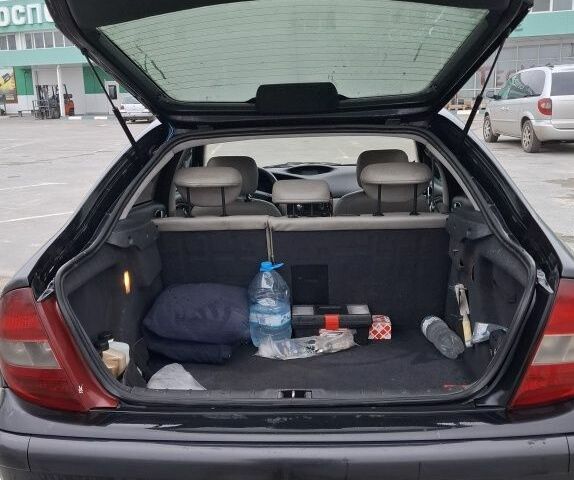 Чорний Сітроен С5, об'ємом двигуна 2.2 л та пробігом 300 тис. км за 3600 $, фото 10 на Automoto.ua