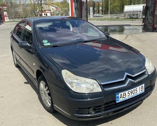 Чорний Сітроен С5, об'ємом двигуна 1.7 л та пробігом 202 тис. км за 4600 $, фото 3 на Automoto.ua