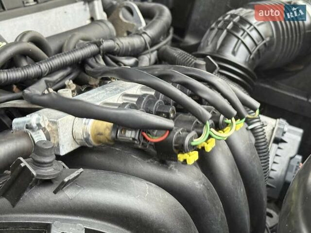 Черный Ситроен С5, объемом двигателя 1.8 л и пробегом 254 тыс. км за 3950 $, фото 57 на Automoto.ua