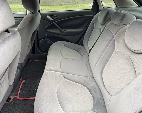 Чорний Сітроен С5, об'ємом двигуна 1.8 л та пробігом 81 тис. км за 4800 $, фото 5 на Automoto.ua