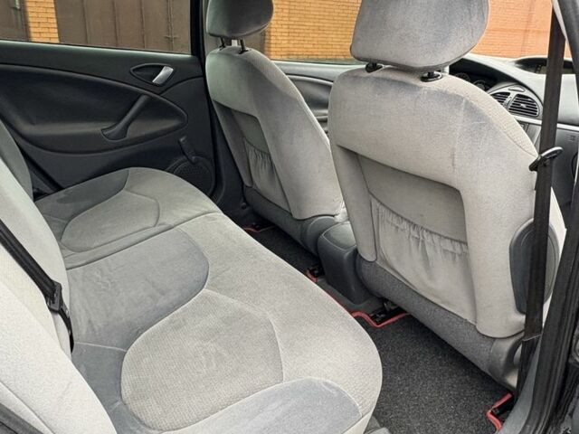 Черный Ситроен С5, объемом двигателя 1.8 л и пробегом 81 тыс. км за 4800 $, фото 9 на Automoto.ua