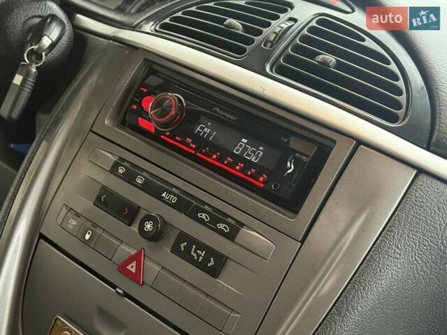 Черный Ситроен С5, объемом двигателя 1.8 л и пробегом 254 тыс. км за 3950 $, фото 42 на Automoto.ua