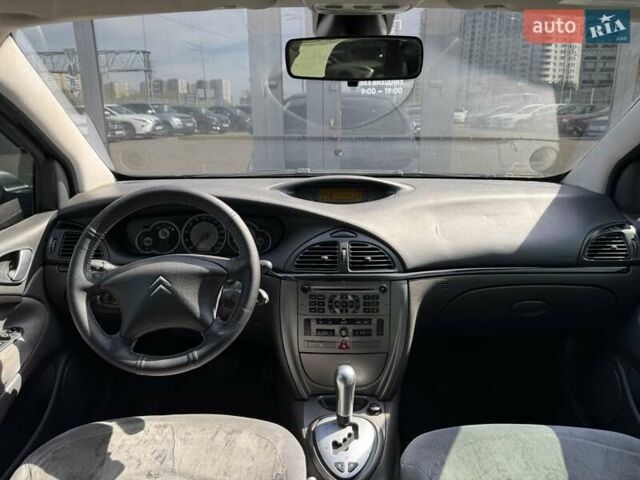 Черный Ситроен С5, объемом двигателя 2 л и пробегом 249 тыс. км за 4590 $, фото 12 на Automoto.ua