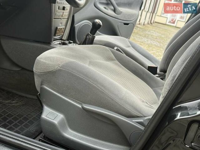 Черный Ситроен С5, объемом двигателя 1.8 л и пробегом 254 тыс. км за 3950 $, фото 49 на Automoto.ua