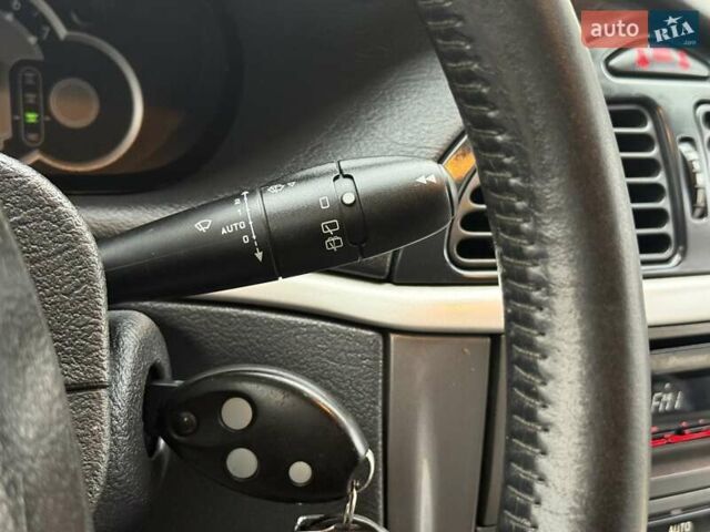 Черный Ситроен С5, объемом двигателя 1.8 л и пробегом 254 тыс. км за 3950 $, фото 56 на Automoto.ua