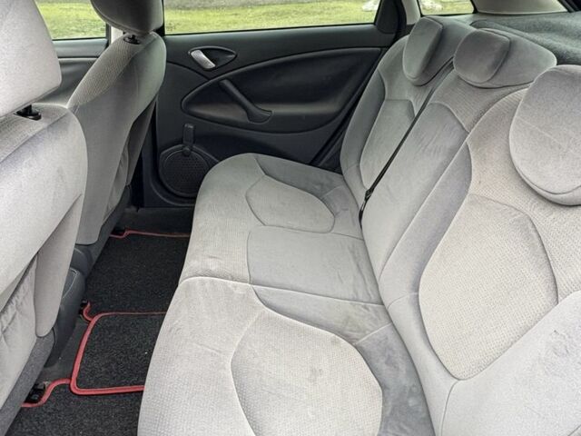 Черный Ситроен С5, объемом двигателя 1.8 л и пробегом 81 тыс. км за 4800 $, фото 6 на Automoto.ua