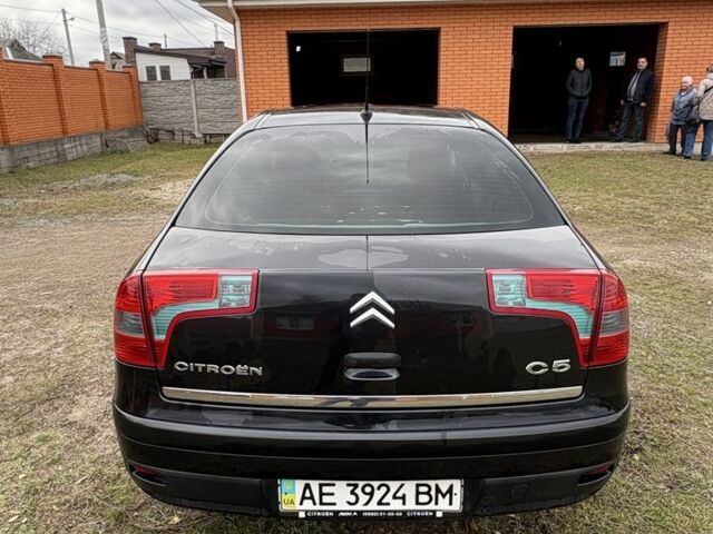 Черный Ситроен С5, объемом двигателя 1.8 л и пробегом 81 тыс. км за 4800 $, фото 4 на Automoto.ua