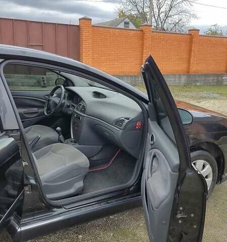 Чорний Сітроен С5, об'ємом двигуна 1.8 л та пробігом 81 тис. км за 4800 $, фото 16 на Automoto.ua