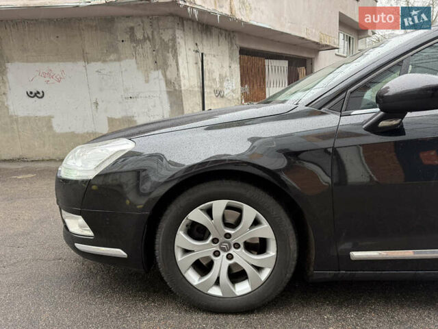 Черный Ситроен С5, объемом двигателя 2.72 л и пробегом 335 тыс. км за 6500 $, фото 26 на Automoto.ua