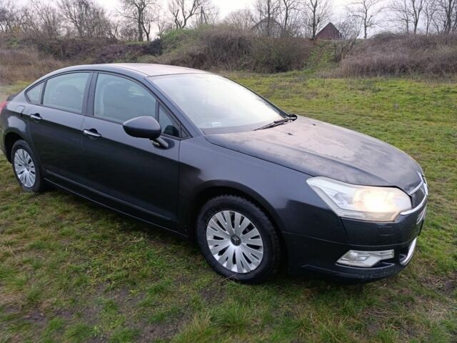 Чорний Сітроен С5, об'ємом двигуна 1.6 л та пробігом 210 тис. км за 3950 $, фото 13 на Automoto.ua