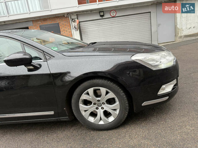 Черный Ситроен С5, объемом двигателя 2.72 л и пробегом 335 тыс. км за 6500 $, фото 15 на Automoto.ua