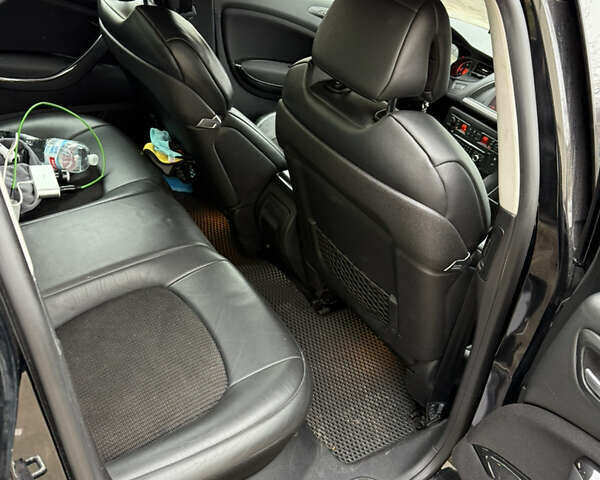 Черный Ситроен С5, объемом двигателя 2.72 л и пробегом 335 тыс. км за 6500 $, фото 8 на Automoto.ua