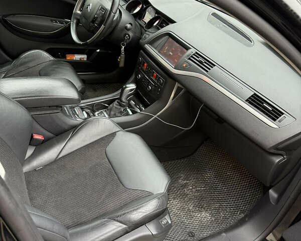 Черный Ситроен С5, объемом двигателя 2.72 л и пробегом 335 тыс. км за 6500 $, фото 9 на Automoto.ua