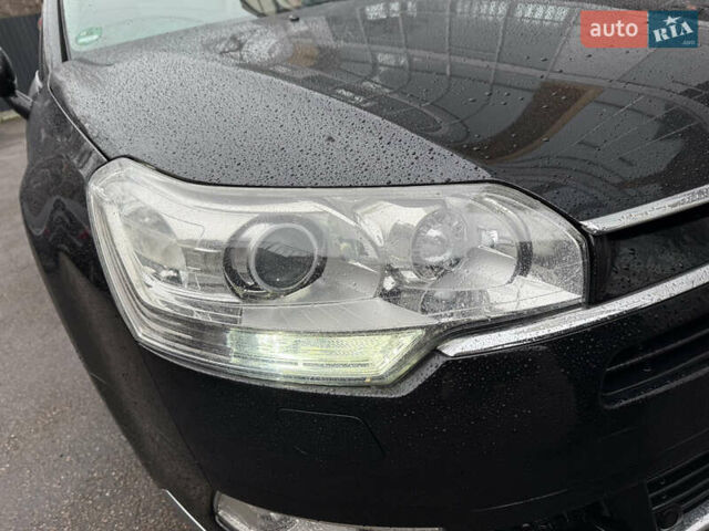 Черный Ситроен С5, объемом двигателя 2.72 л и пробегом 335 тыс. км за 6500 $, фото 30 на Automoto.ua