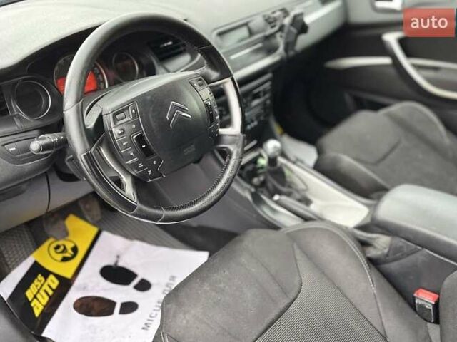 Ситроен С5 2008 в Мукачеве на Automoto.ua Черный Ситроен С5, объемом двигателя 1.56 л и пробегом 370 тыс. км за 5690 $, фото 10 на Automoto.ua