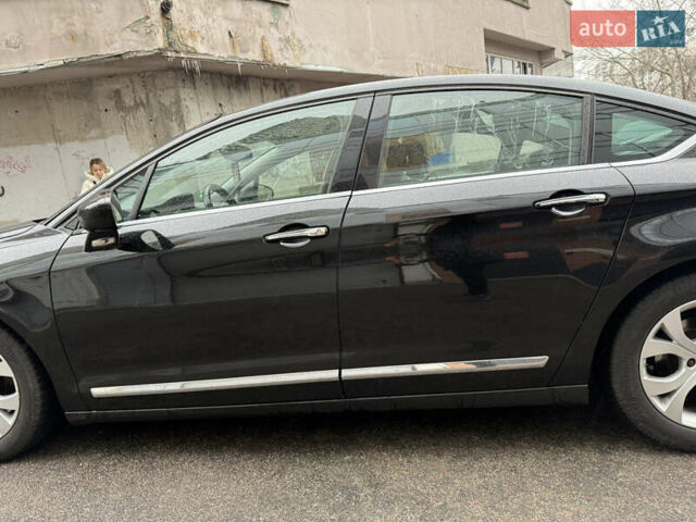 Черный Ситроен С5, объемом двигателя 2.72 л и пробегом 335 тыс. км за 6500 $, фото 24 на Automoto.ua